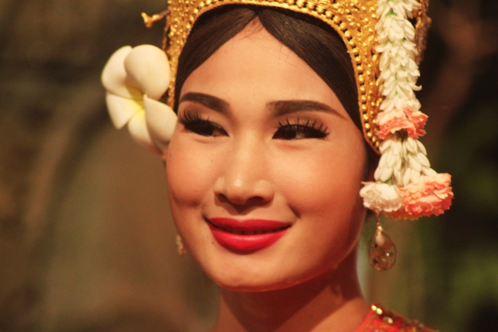 Traditional Khmer Dance at Smile of Angkor, Siem Reap