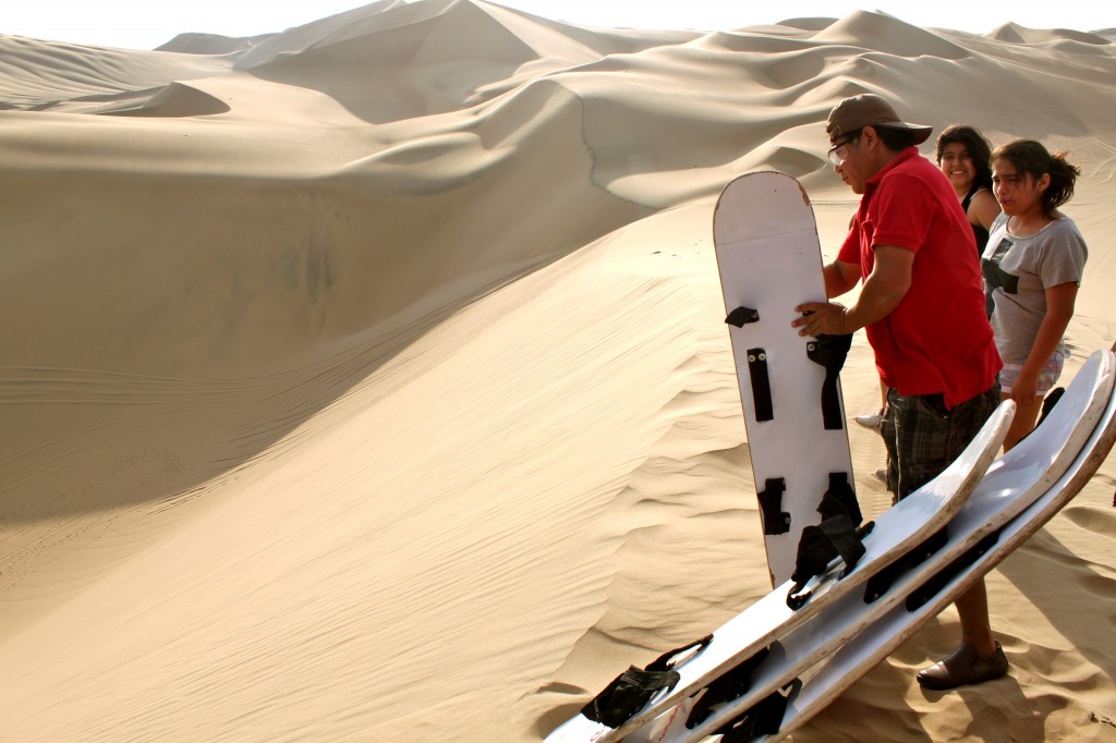 Sandboarding, Peru