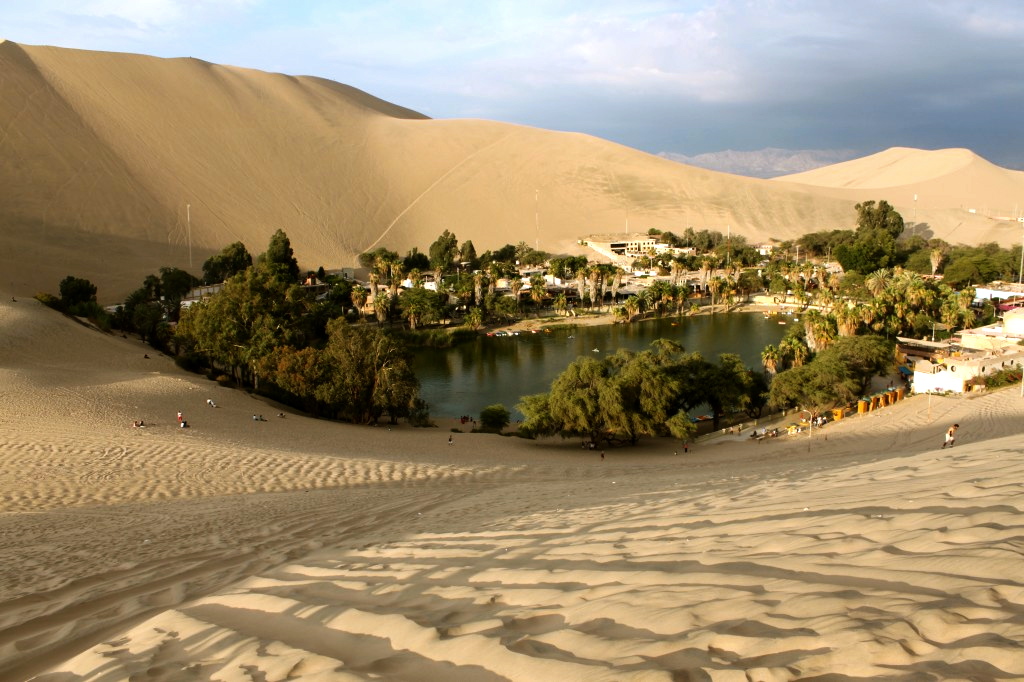 Sandboarding, Peru