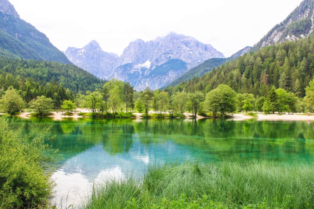 Morning yoga on Lake Jasna - Kranjska Gora