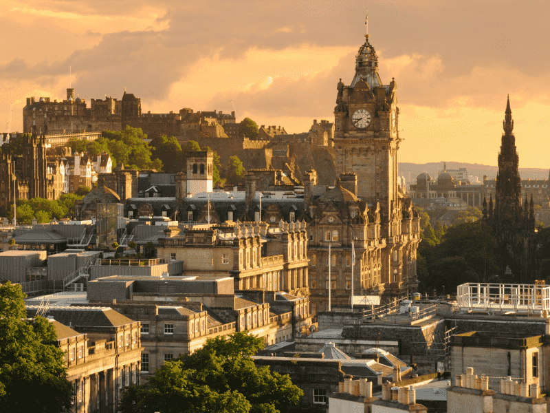 reasons to visit Edinburgh