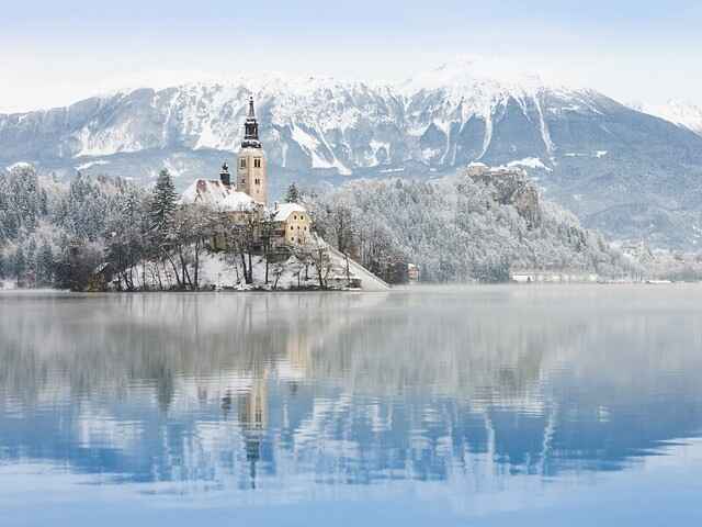 10 magical things to do in Lake Bled in winter (2024)